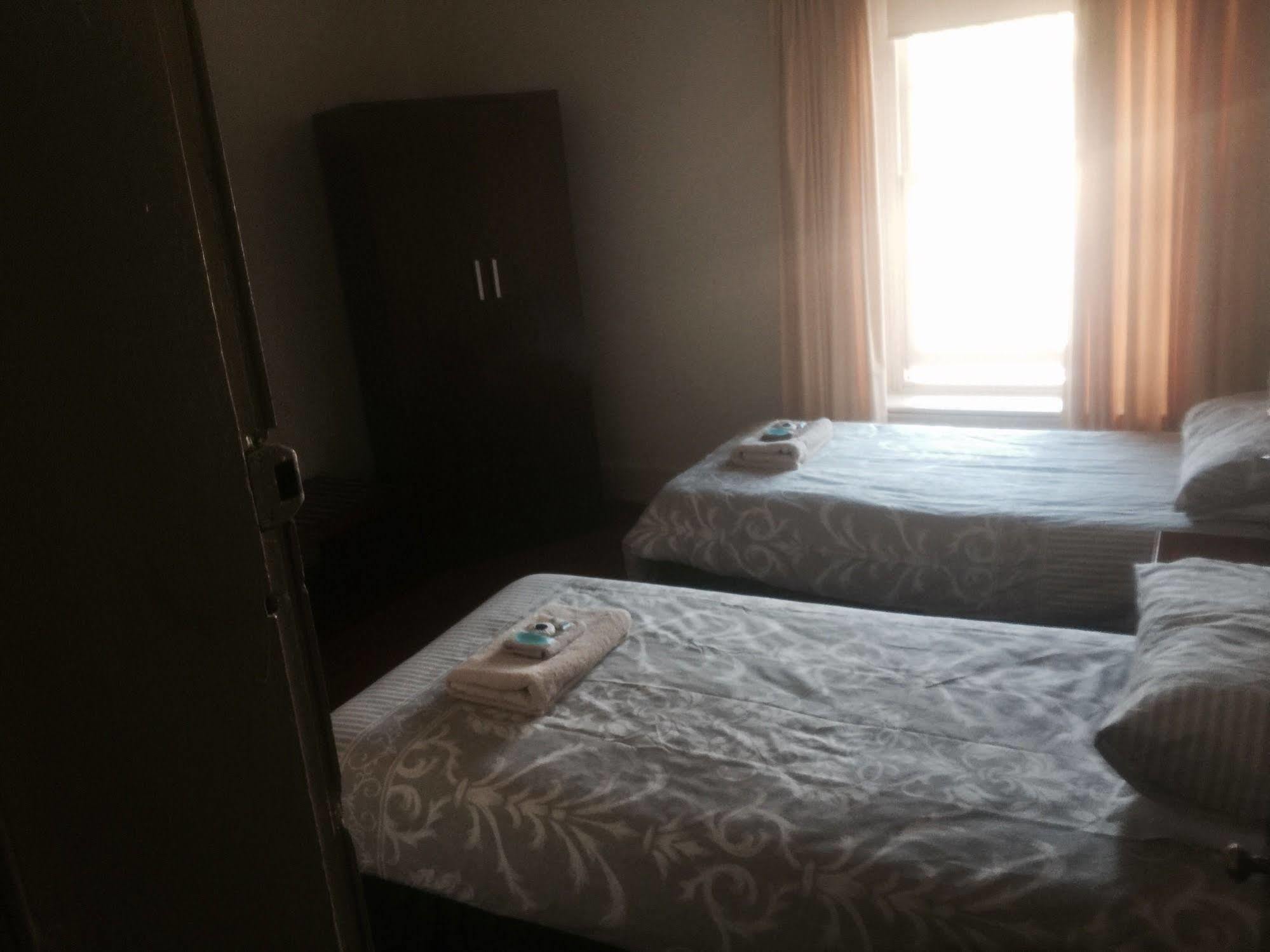 Man O'Ross Hotel Экстерьер фото
